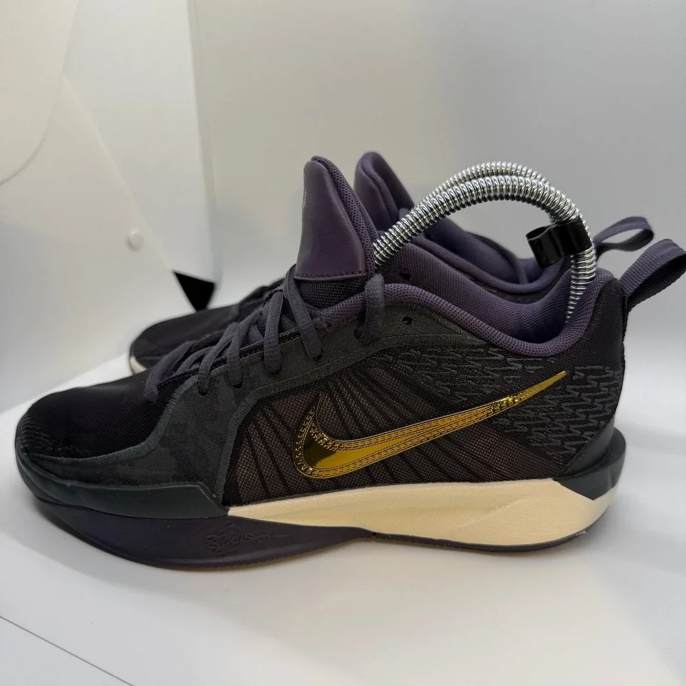 Nike step onto